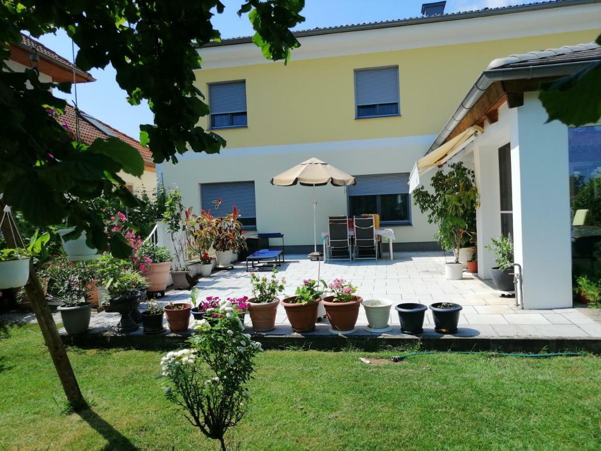 Campingblick-Gaestehaus-Ferienwohnungen Podersdorf am See Exteriér fotografie