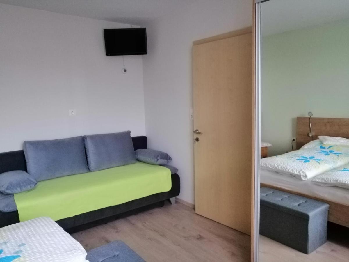 Campingblick-Gaestehaus-Ferienwohnungen Podersdorf am See Exteriér fotografie